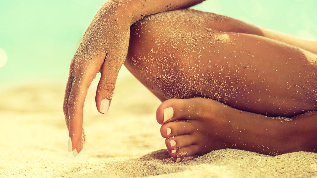 Άκρα στην άμμο/Shutterstock