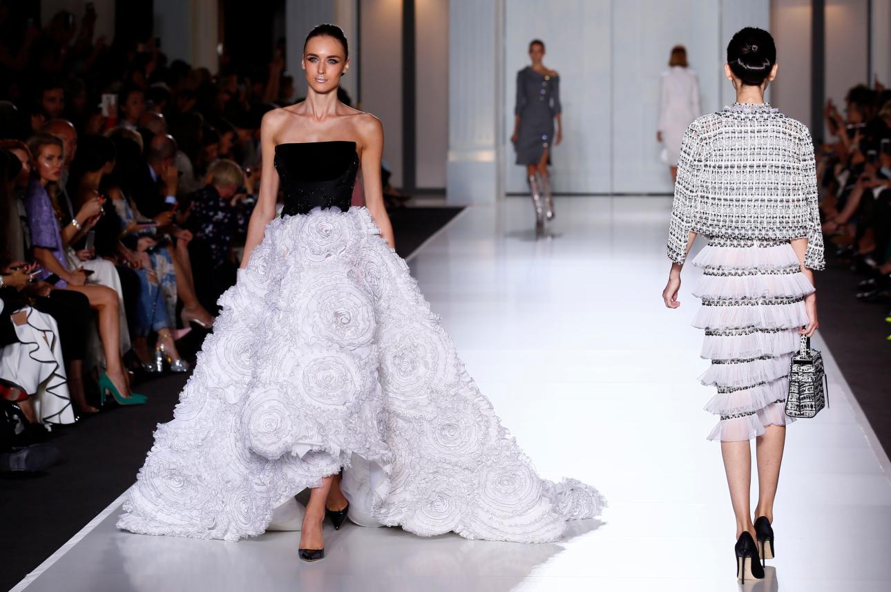 apimages /Ralph & Russo's Haute Couture Fall-Winter 2017/2018