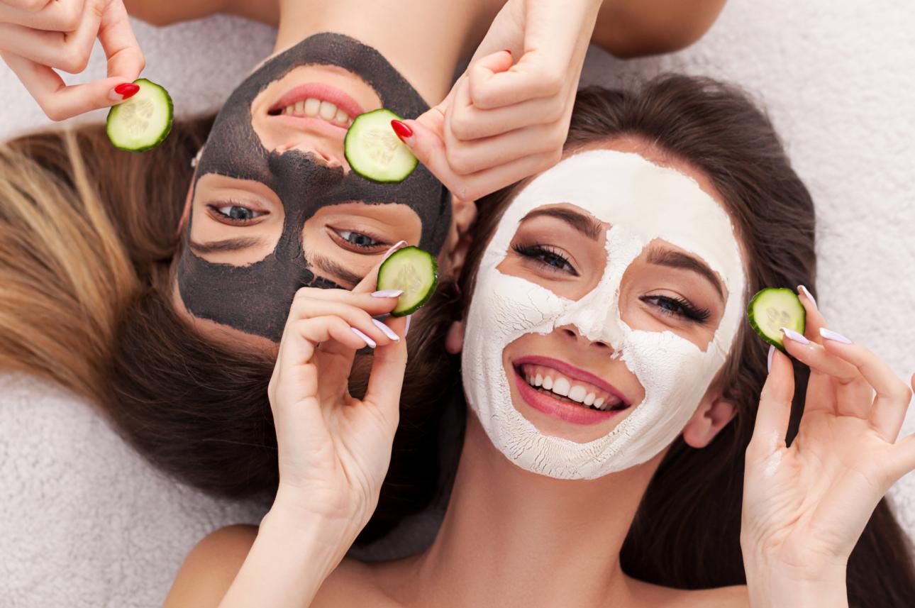 Facial Mask/Shutterstock