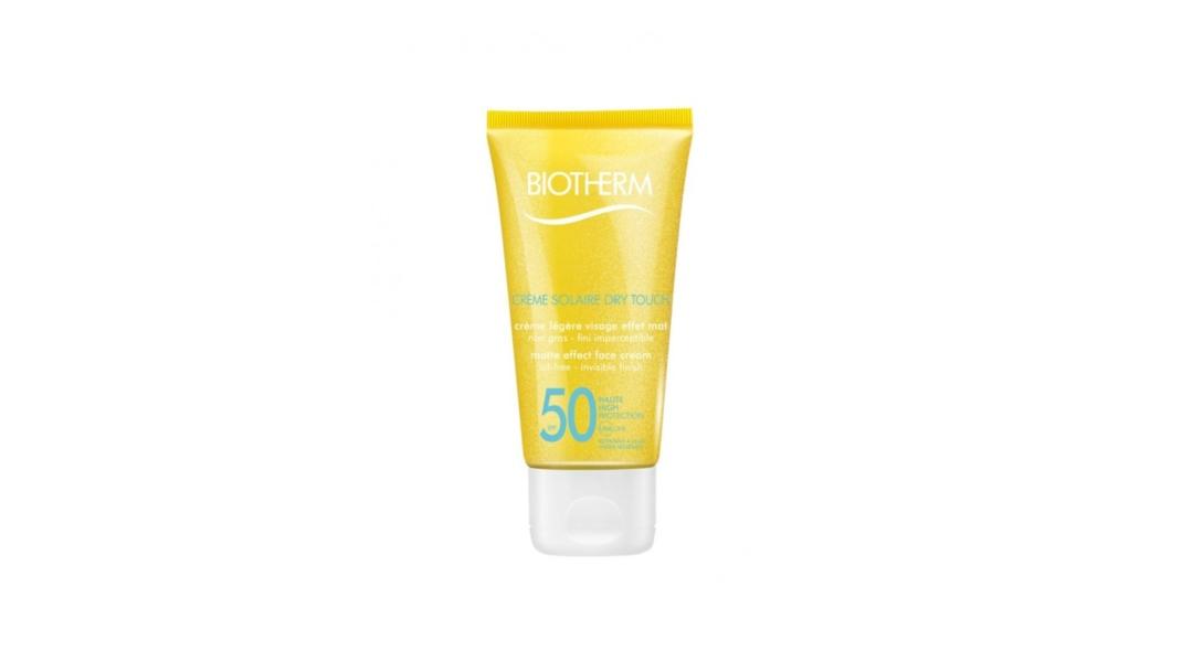 Biotherm, Crème Solaire Dry Touch SPF50/Προστατεύει την επιδερμίδα από τις ακτίνες UVA και UVB, διατηρώντας τη ταυτόχρονα ενυδατωμένη.