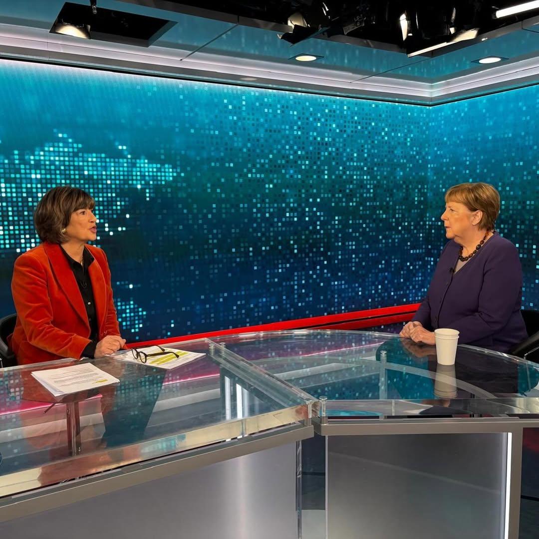 Με την Άγκελα Μέρκελ / Φωτογραφία: @﻿camanpour / Instagram  