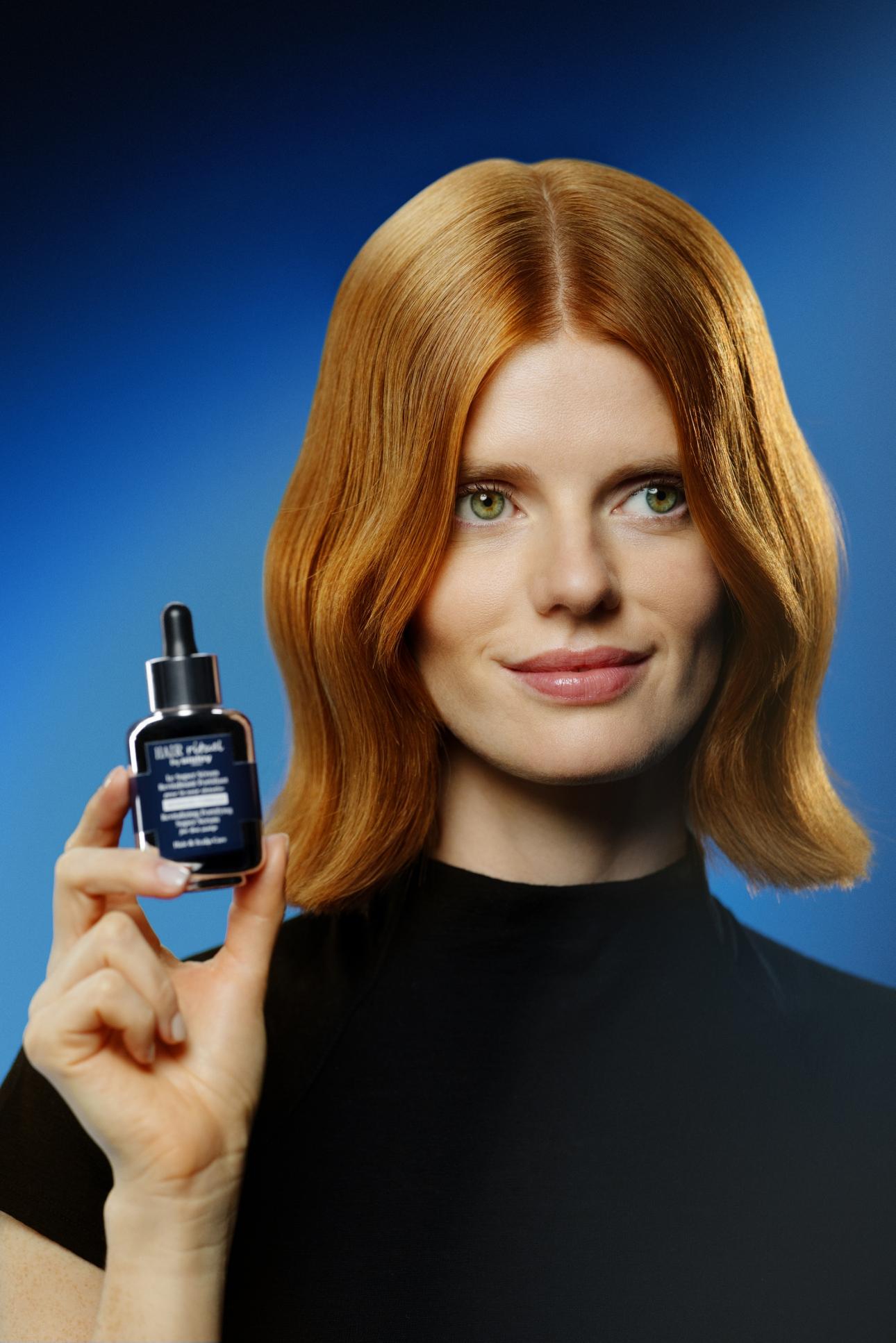  Μαλλιά μετά τη χρήση του Revitalizing Fortifying Super Serum Advanced Formula της Hair Rituel by Sisley Paris 