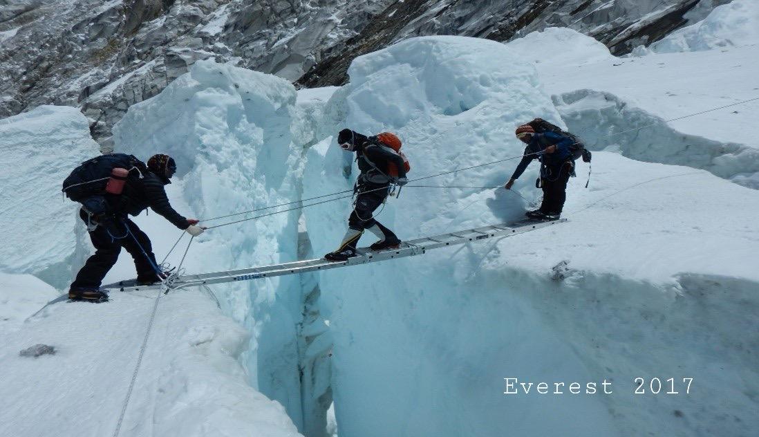 "Όταν περνούσα την μεταλλική σκάλα στο Έβερεστ φοβήθηκα πολύ, γιατί από κάτω ήταν το χάος."