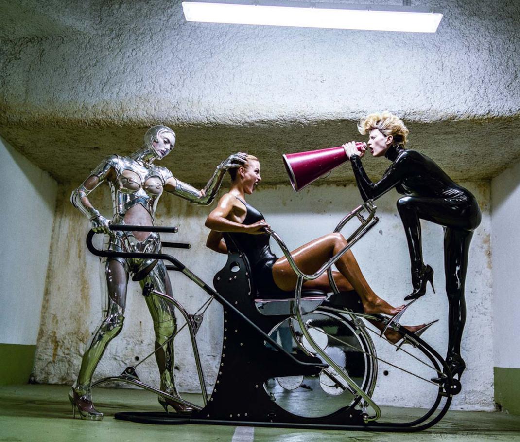 Helmut Newton, Thierry Mugler Fashion, US Vogue, Monte Carlo 1995 /Courtesy of Helmut Newton Foundation