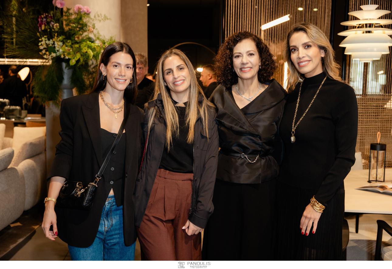 Νίκη Θωμοπούλου-Μαρακάκη, Λόπη Ζούλοβιτς-Σπαντιδέα, Βάνα Δελούδη, Δήμητρα Λαζαράτου  