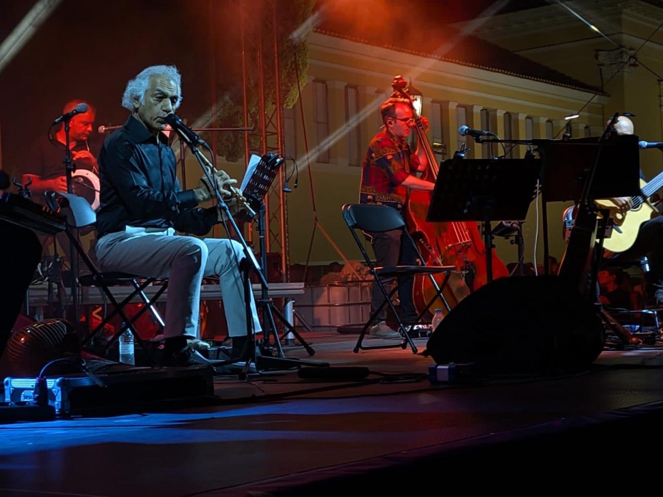 Ο Omar Faruk Tekbilek στο Ζάππειο