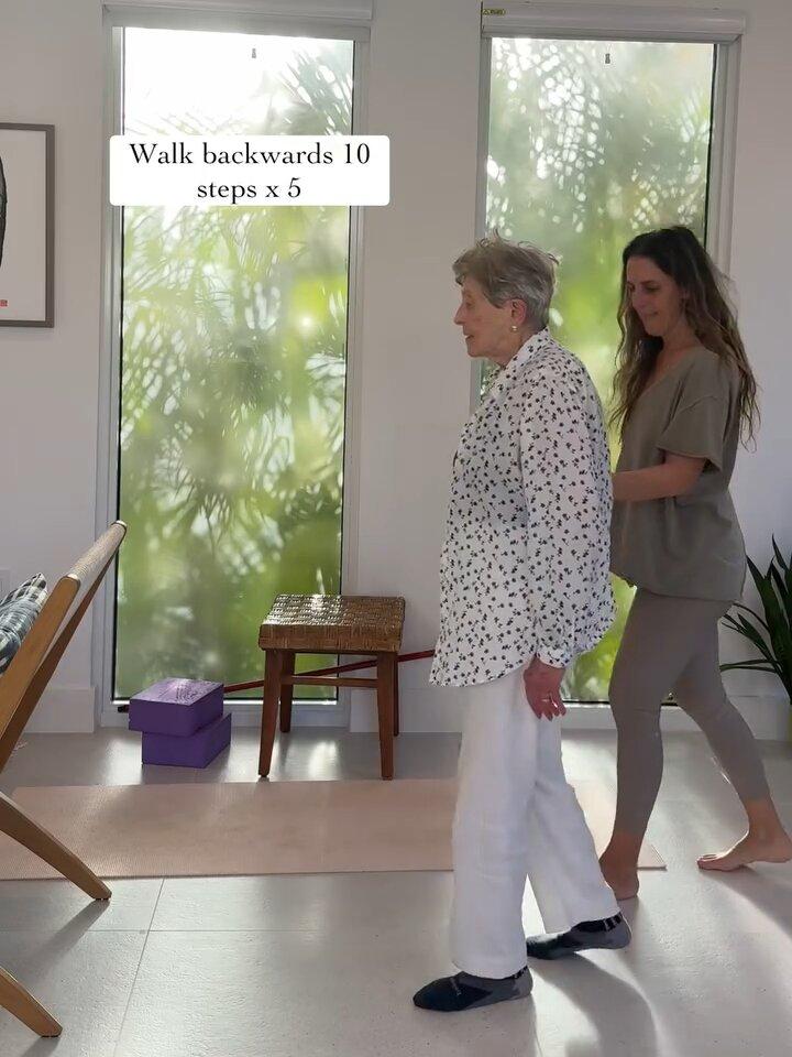  Instagram @thelaurenohayon 