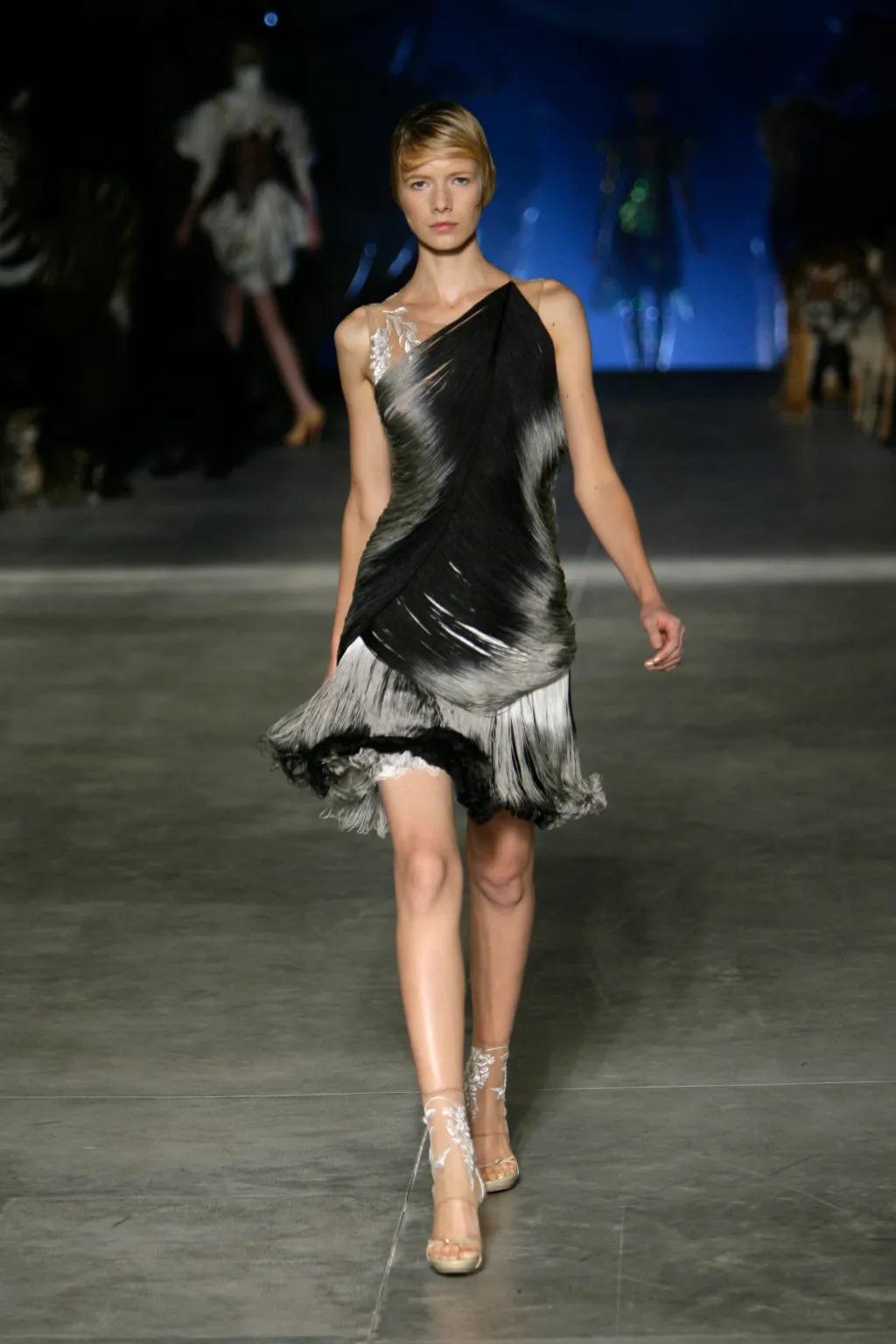 Alexander McQueen Spring 2009/Φωτογραφία: Giovanni Giannoni WWD