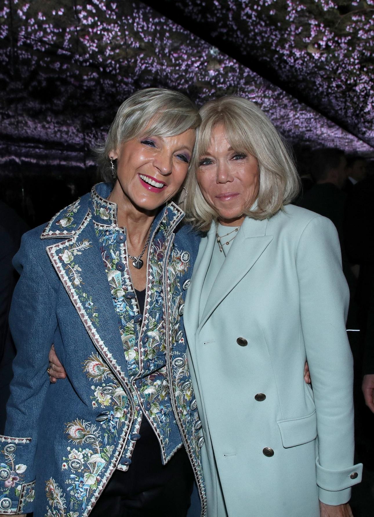 Η Ελέν Μερσιέ-Αρνό και η Μπριζίτ Μακρόν - Φωτογραφία: BERTRAND RINDOFF PETROFF /