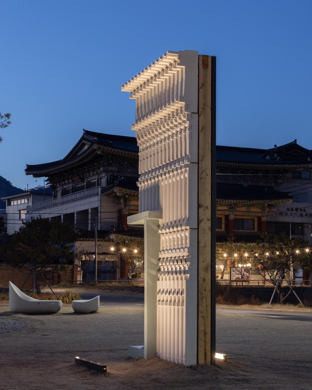 Το Echo λειτουργεί ως μια τρυφερή «ηχώ» του παρελθόντος που συνομιλεί με το παρόν