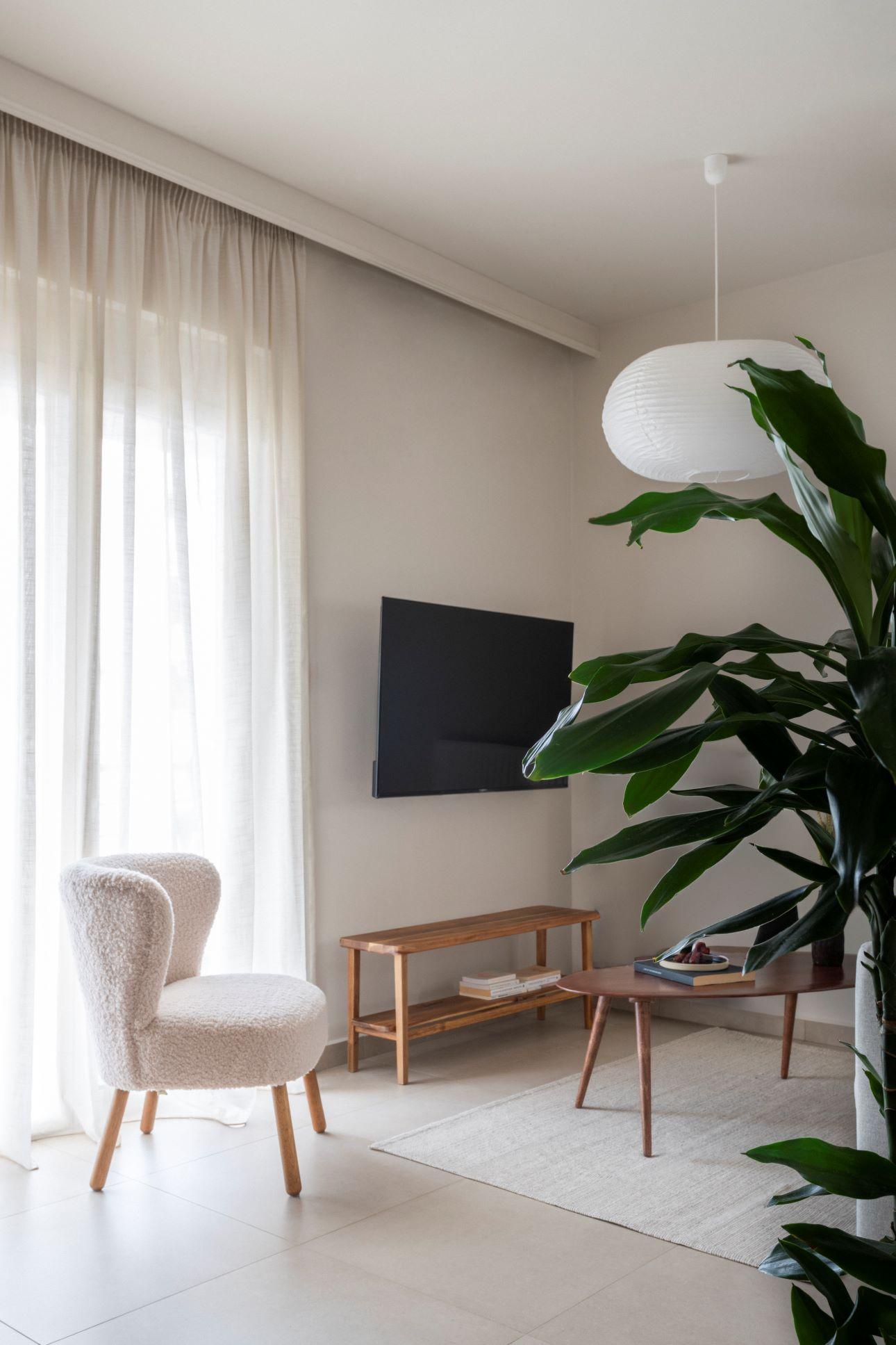 Άποψη του σαλονιού του σπιτιού/ Φωτογραφία: Βάσω Παράσχη 