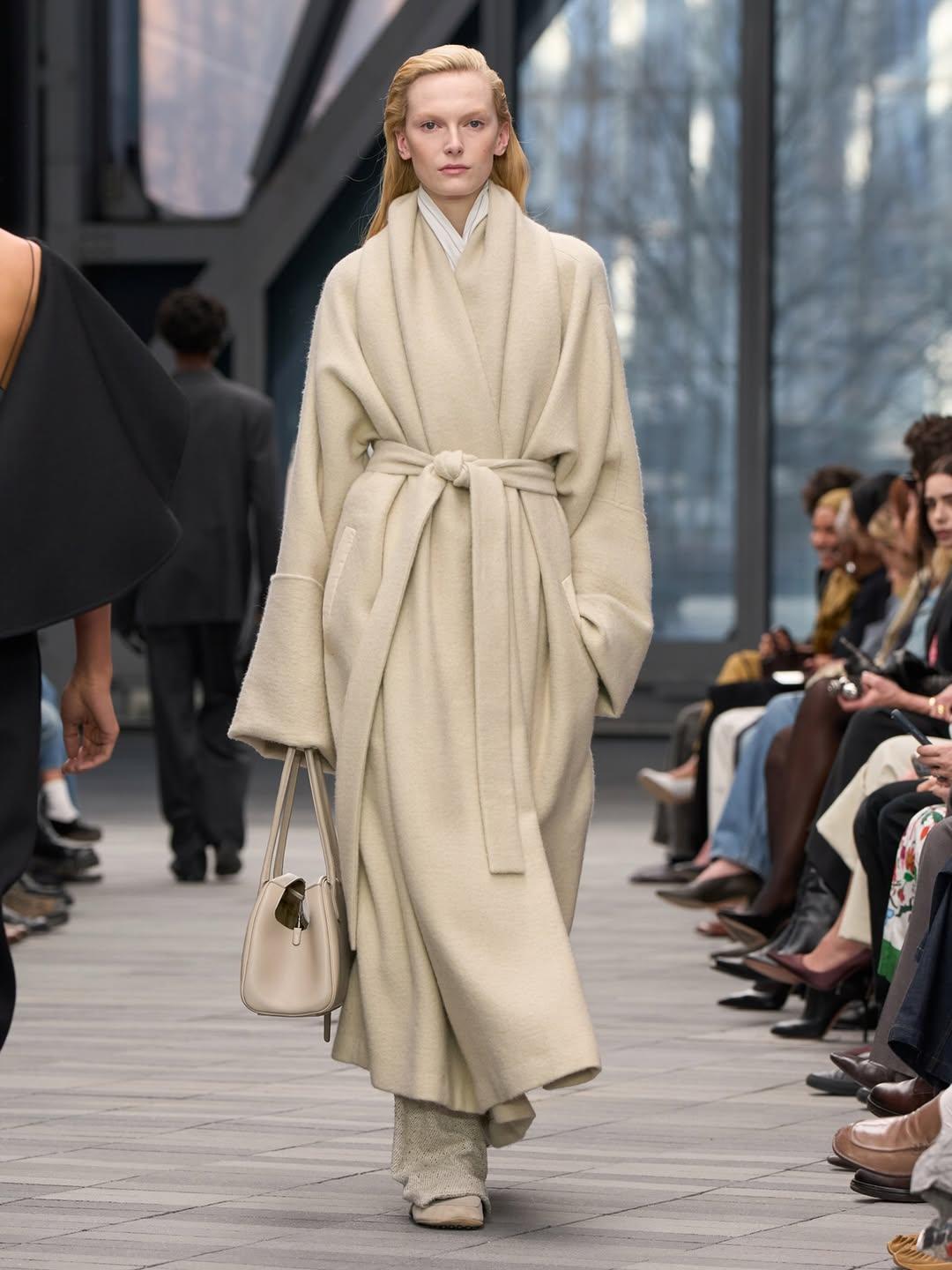 Calvin Klein Collection Fall 2026 by Veronica Leoni