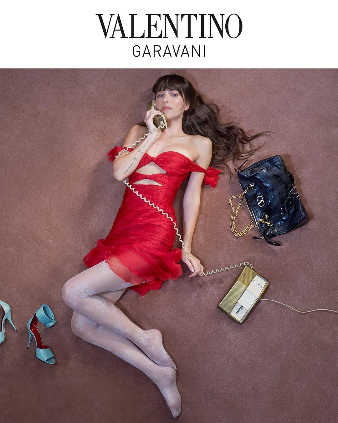 Ντακότα Τζόνσον/ Courtesy of Valentino