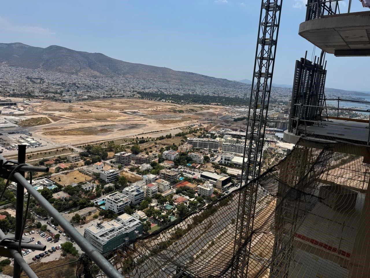 Ο πρώτος παραθαλάσσιος οικιστικός ουρανοξύστης της Μεσογείου θα φιλοξενεί συνολικά 171 κατοικίες/ Φωτογραφία: Lamda Development  