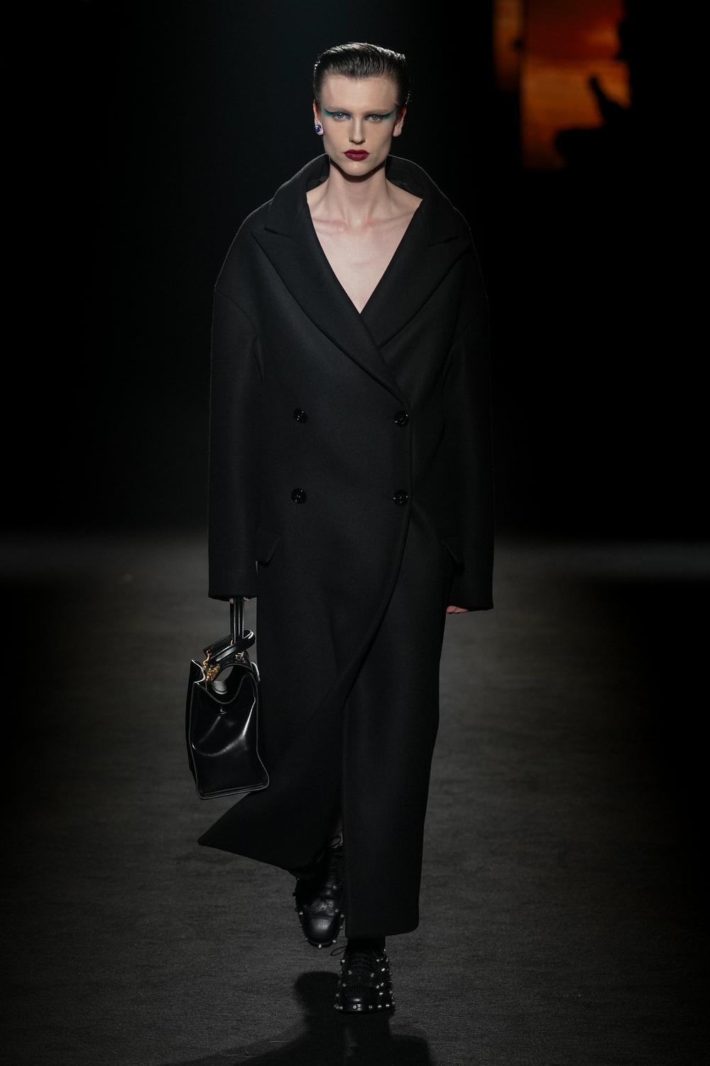 credit: fhcm.paris / Balenciaga / Paris Fashion Week 2026