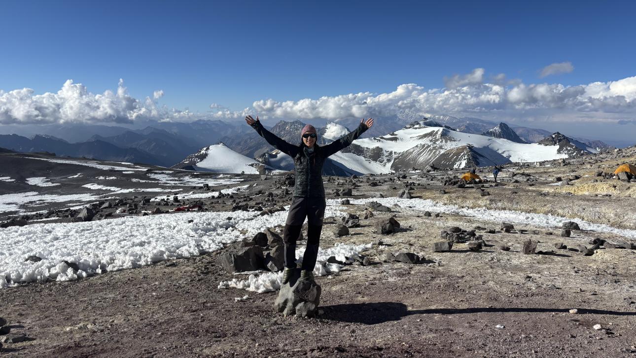  "Στην καθημερινότητα νιώθεις τη δύναμη και την αυτοπεποίθηση που σου δίνουν τα βουνά. Μαθαίνεις να σέβεσαι." λέει η Κική Τσακαλδήμη
