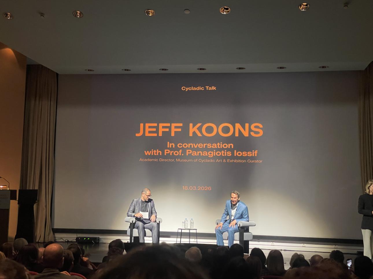  Στιγμιότυπο από τη συζήτηση του Jeff Koons στην Αθήνα/Φωτογραφία: Μαριλένα Βρανά για το Bovary 