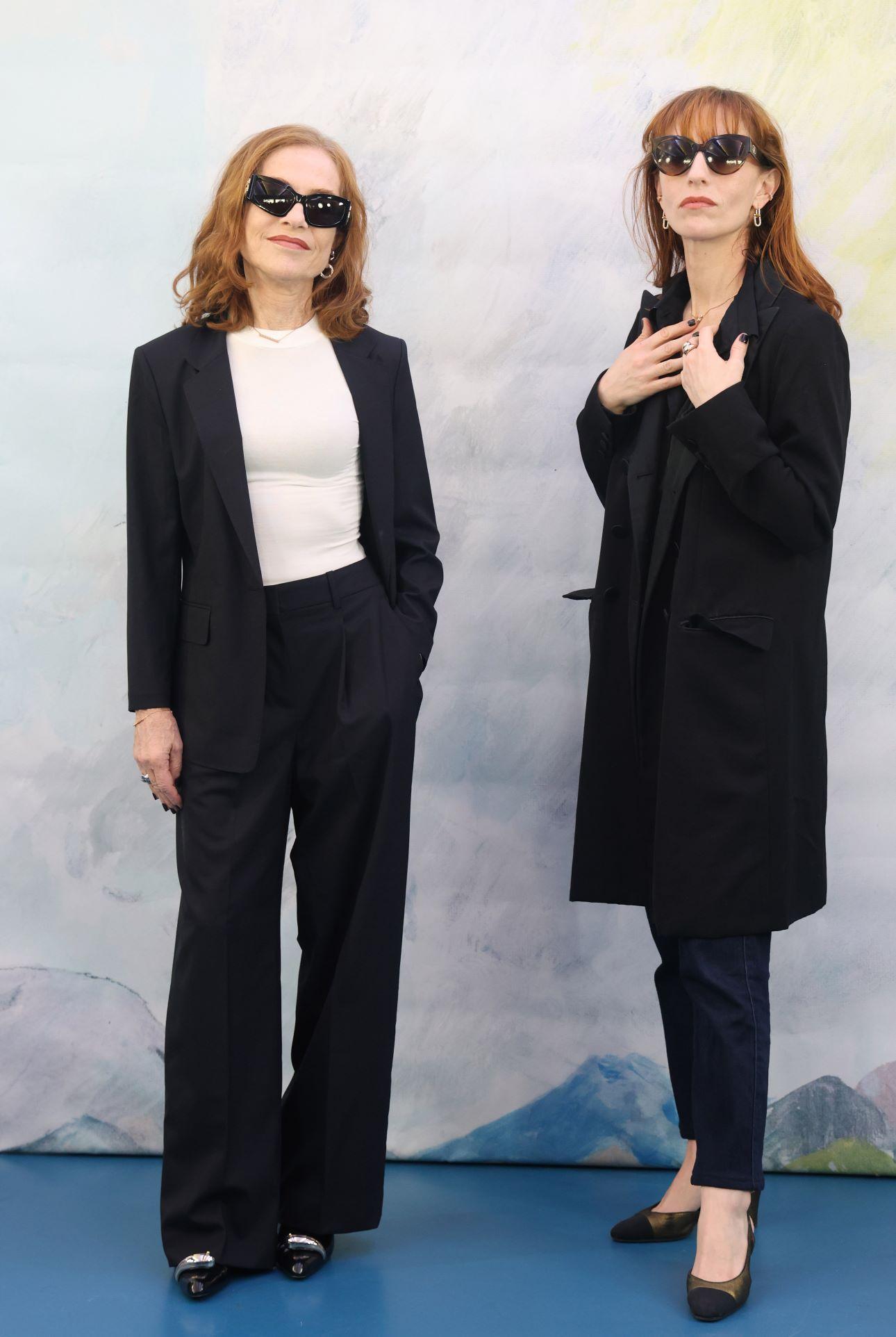 Η Ιζαμπέλ Ιπέρ με την κόρη της, Λολίτα Σαμά/ Φωτογραφία: NDP Photo Agency