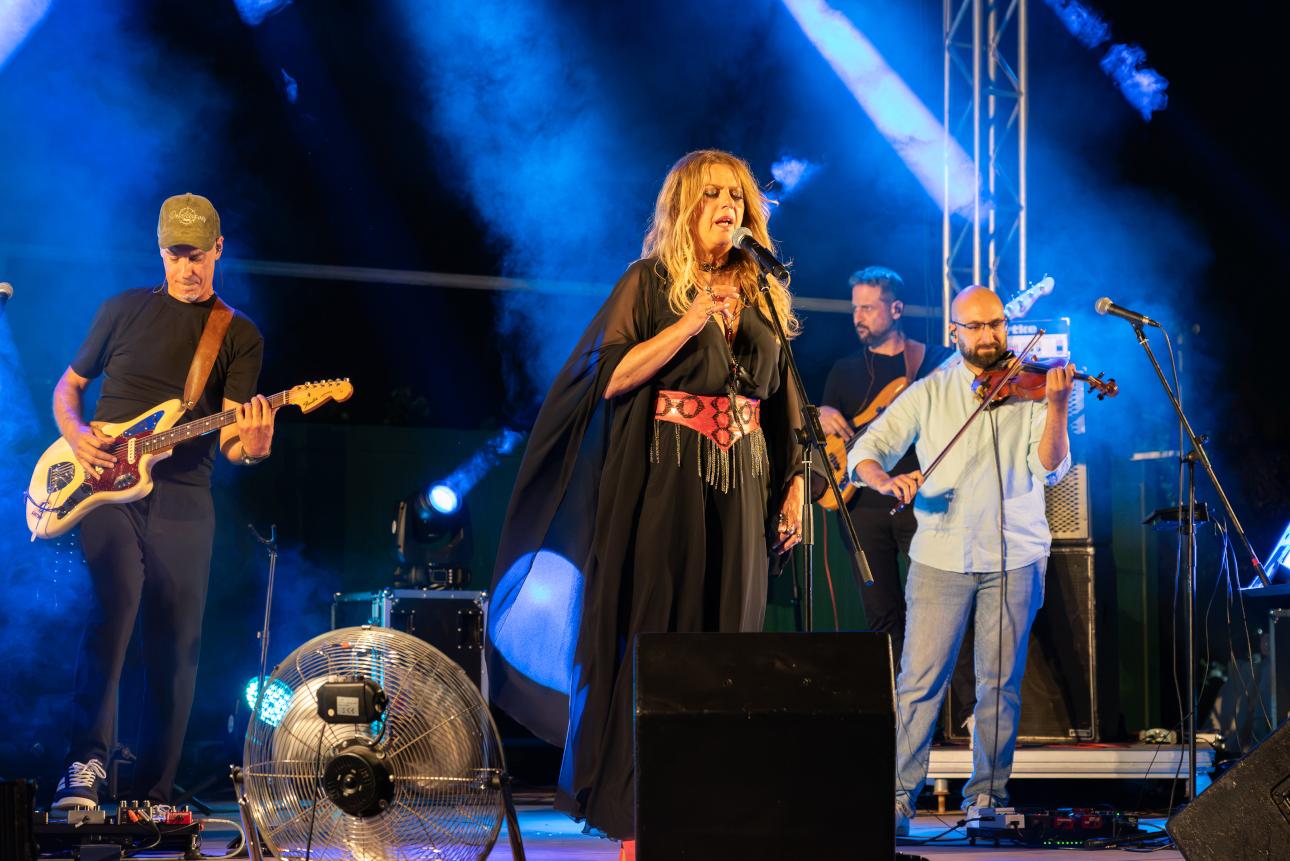 H Ελένη Τσαλιγοπούλου στο Attica Roots Festival