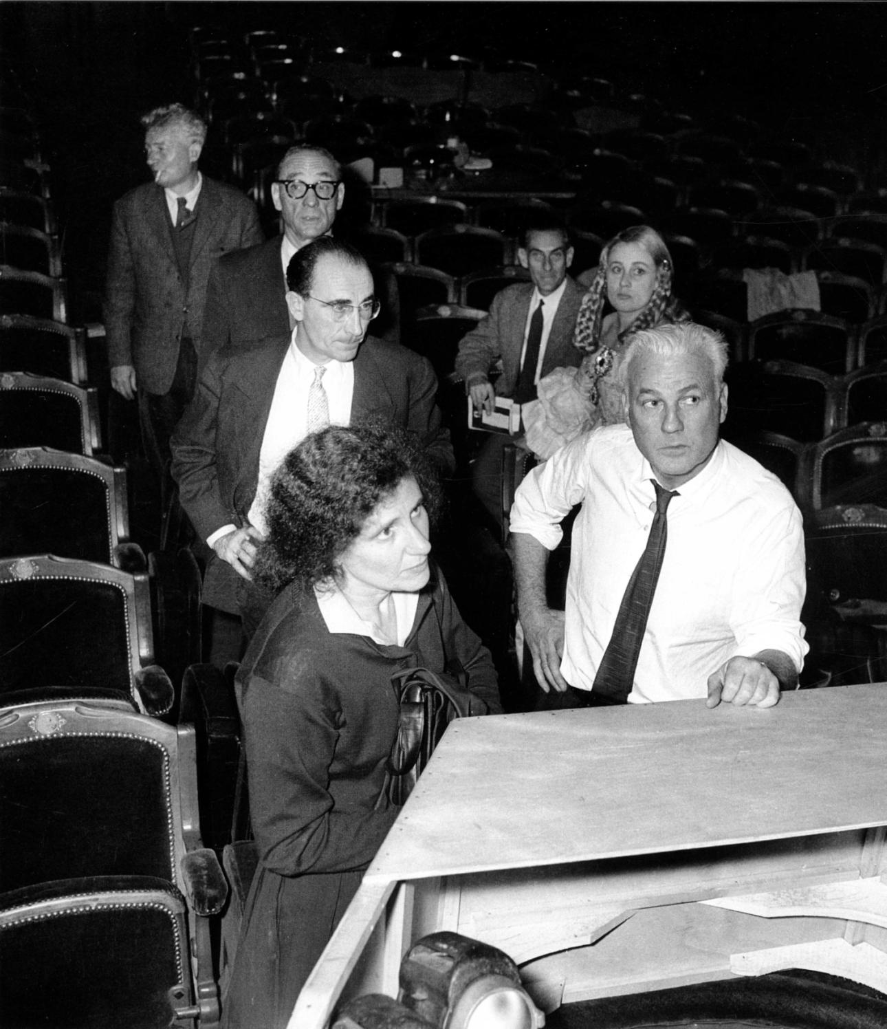 Στην Comédie-Française το 1960 με τον σκηνοθέτη Raymond Rouleau.