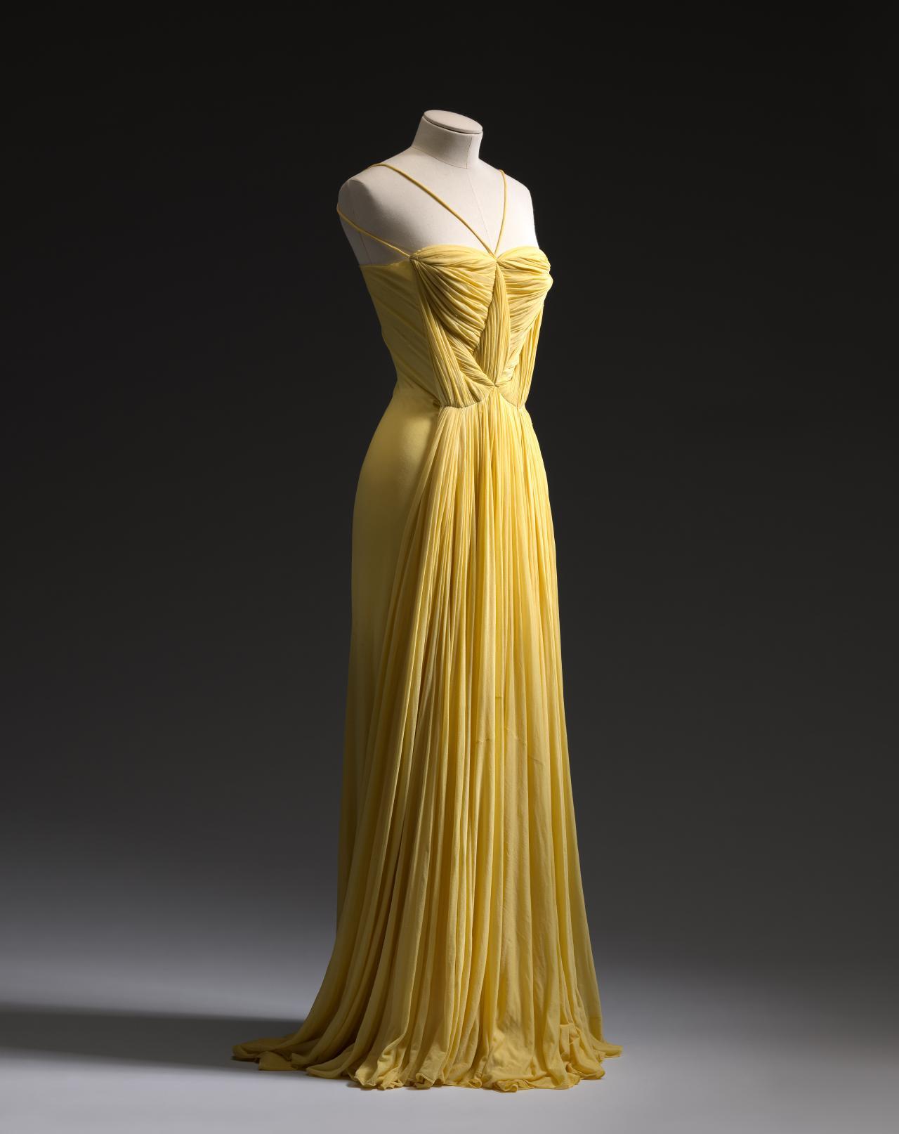 Βραδινό φόρεμα Άνοιξη/Καλοκαίρι1939 της Madame Grès που βρίσκεται στο National Gallery of Victoria, Melbourn/Φωτογραφία: ©NGV