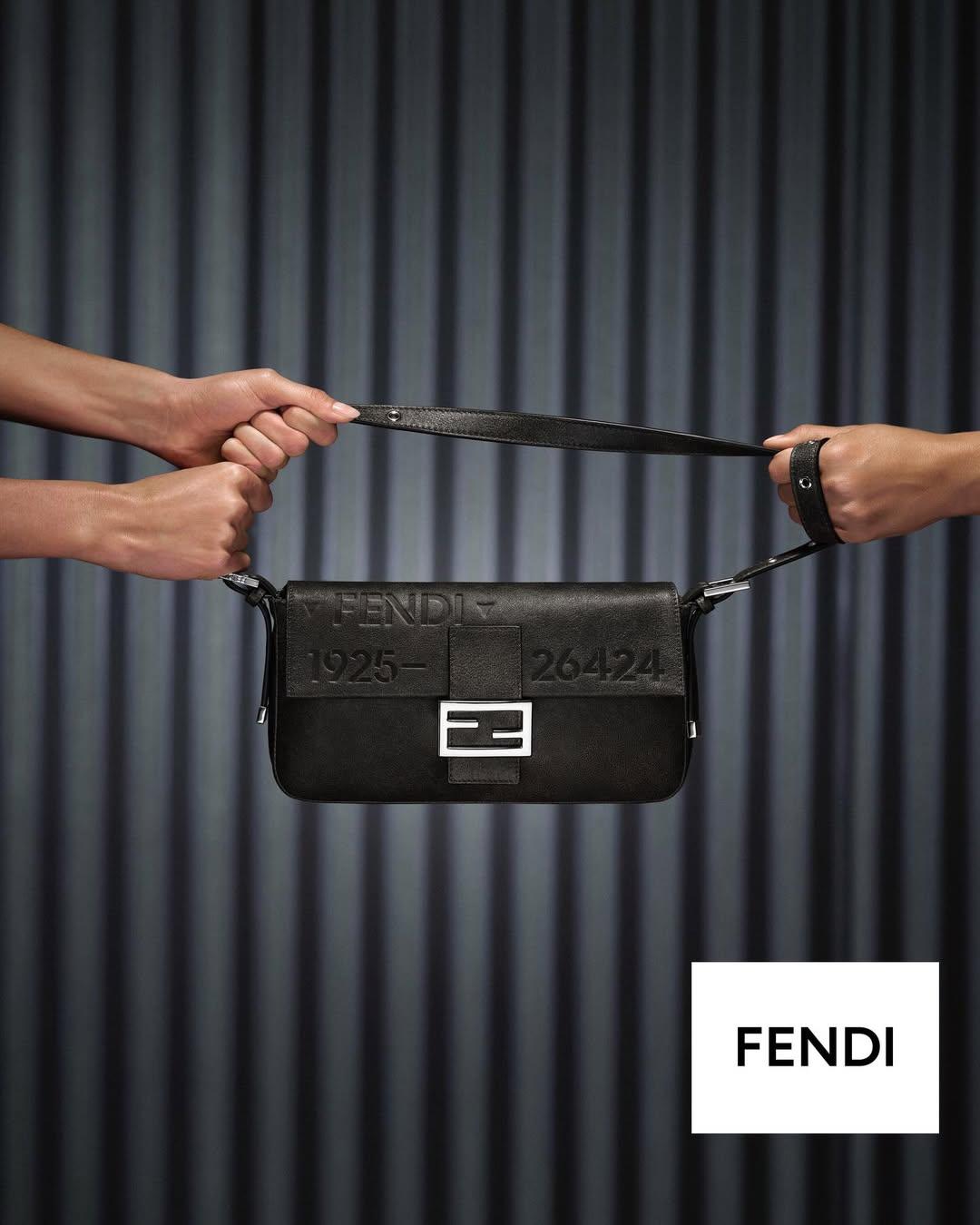 Φωτογραφία από τη συνεργασία του Fendi, υπό τη διeύθυνση της Maria Grazia Chiuri, με την καλλιτέχνιδα Jo Ann Callis @fendi