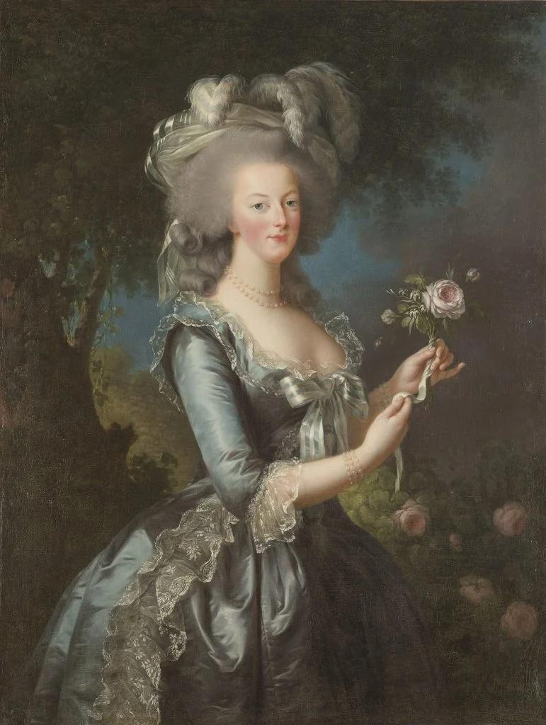 Élisabeth-Louise Vigée Le Brun, Portrait de Marie-Antoinette à la rose (1783). © Château de Versailles, Dist. Grand Palais RMN / Photo: Christophe Fouin