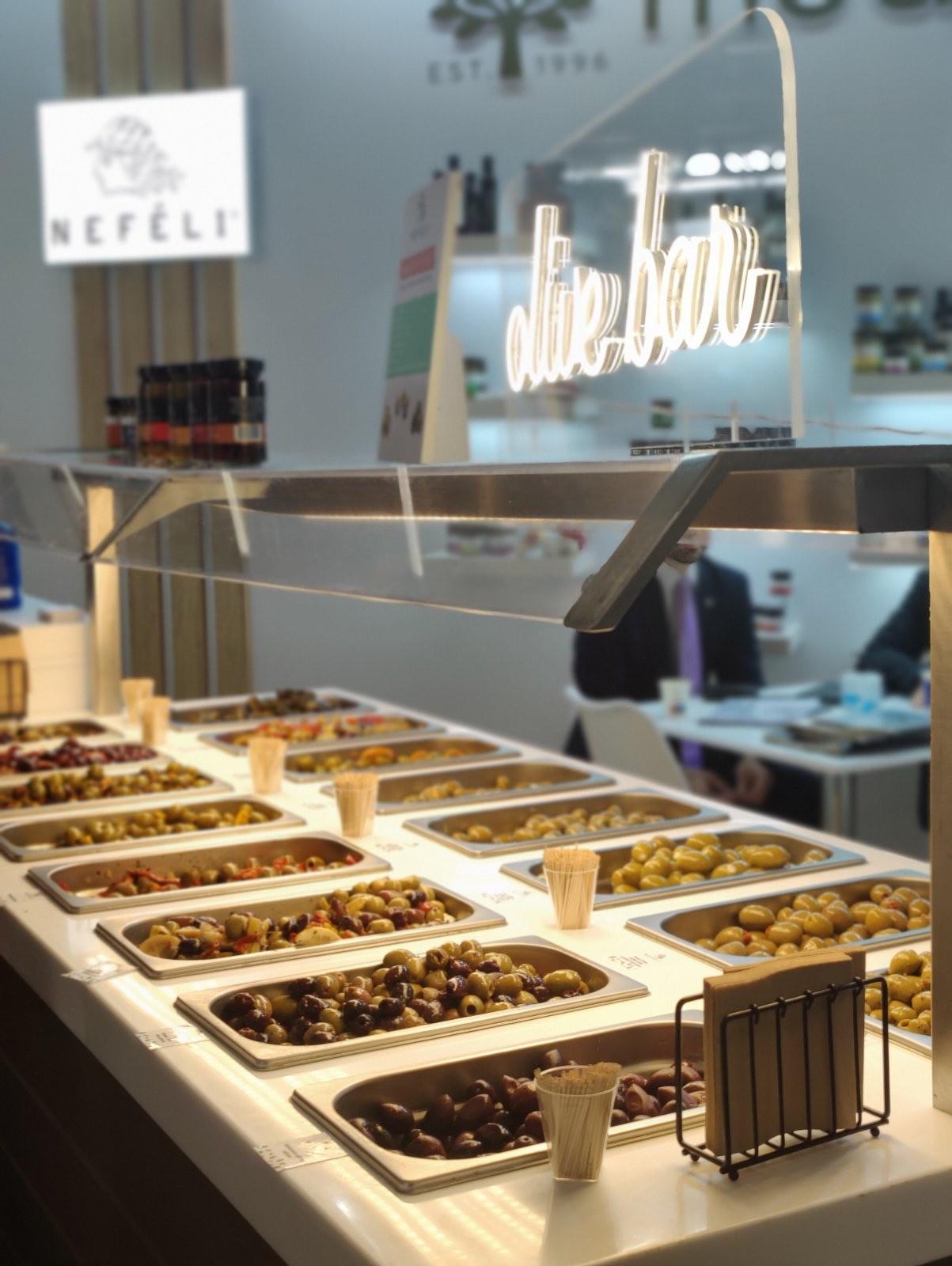 NEFÉLI olive bar/ Φωτογραφία: NEFÉLI,