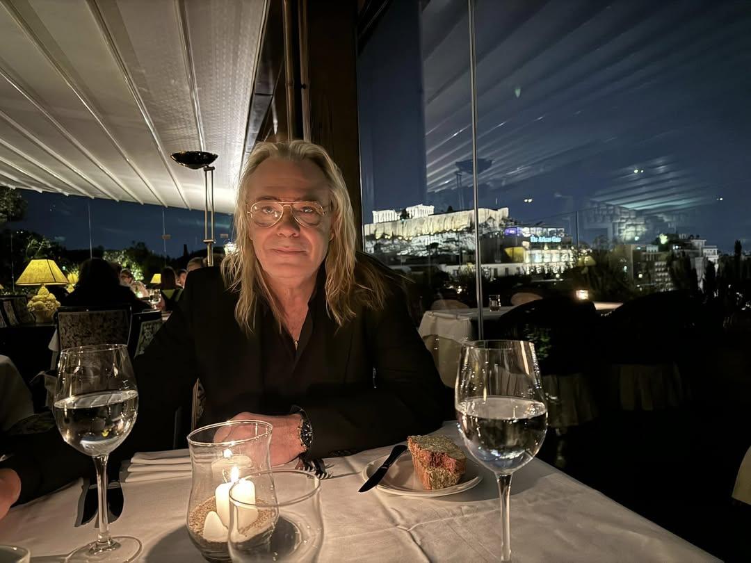 Από την επίσκεψή του στην Αθήνα με φόντο την Ακρόπολη/Φωτογραφία Instagram/Oscar Garavani 