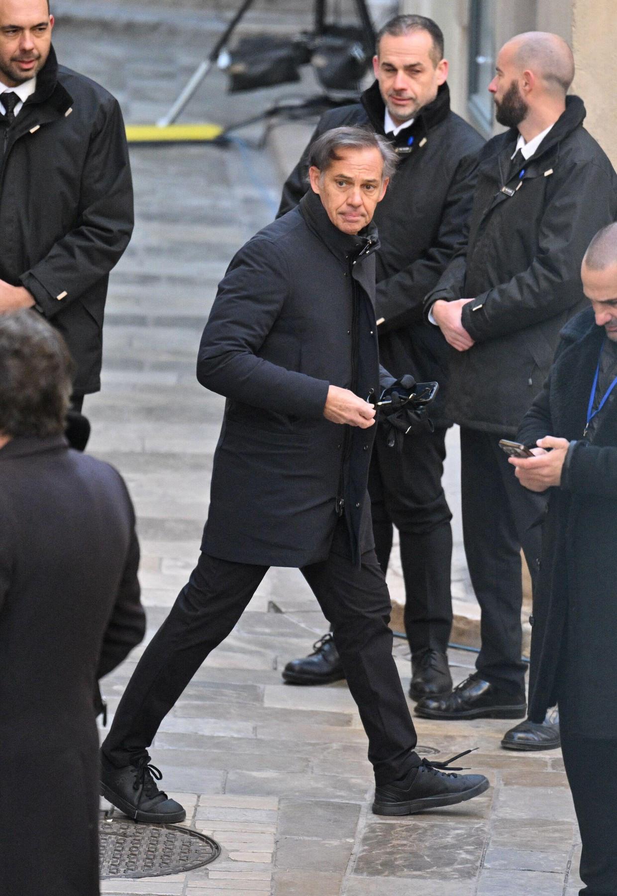  Ο Πολ Μπελμοντό στην κηδεία της Μπριζίτ Μπαρντό, στο Σεν Τροπέ (7 Ιανουαρίου 2026). 