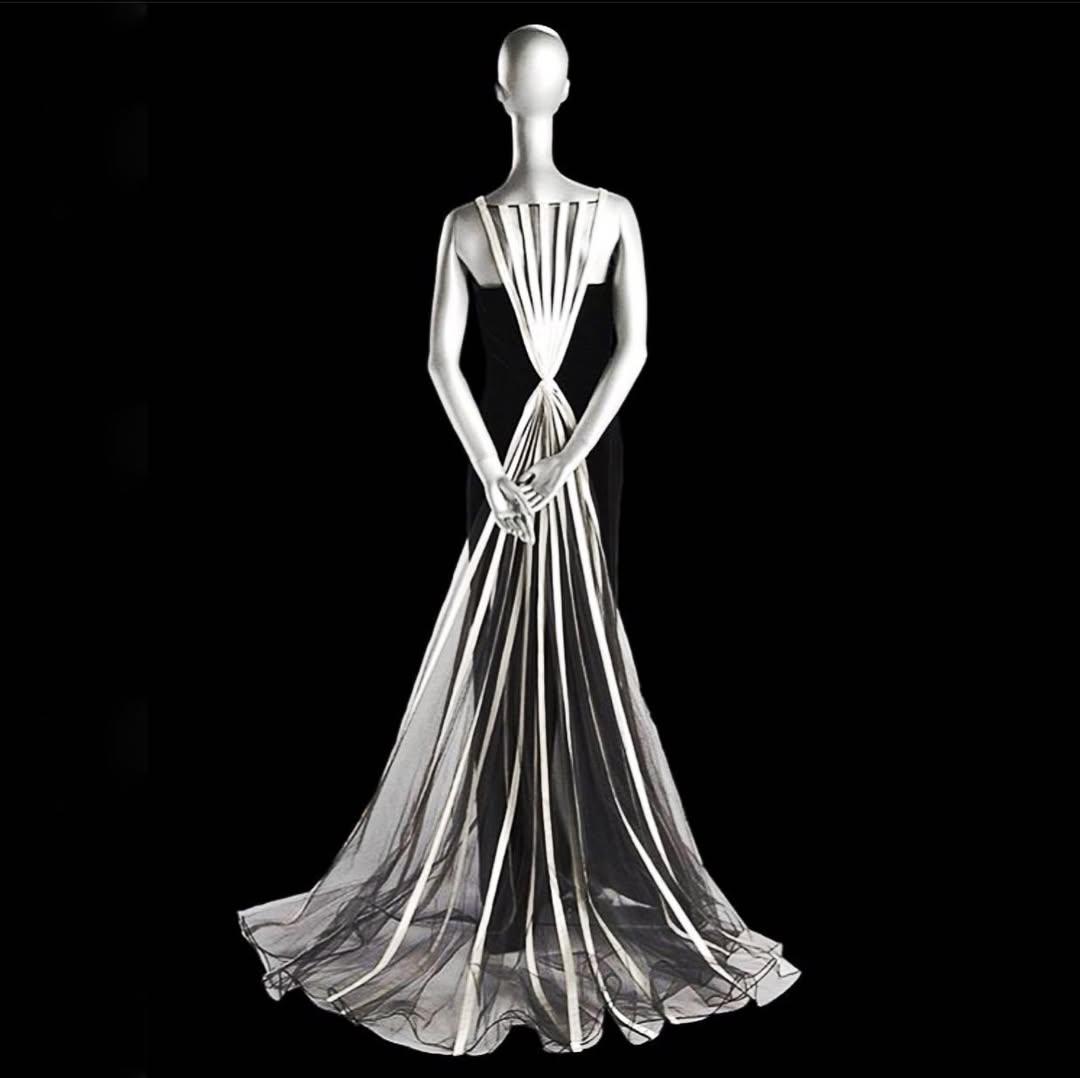 Φωτογραφία Instagram/Defunct Fashion