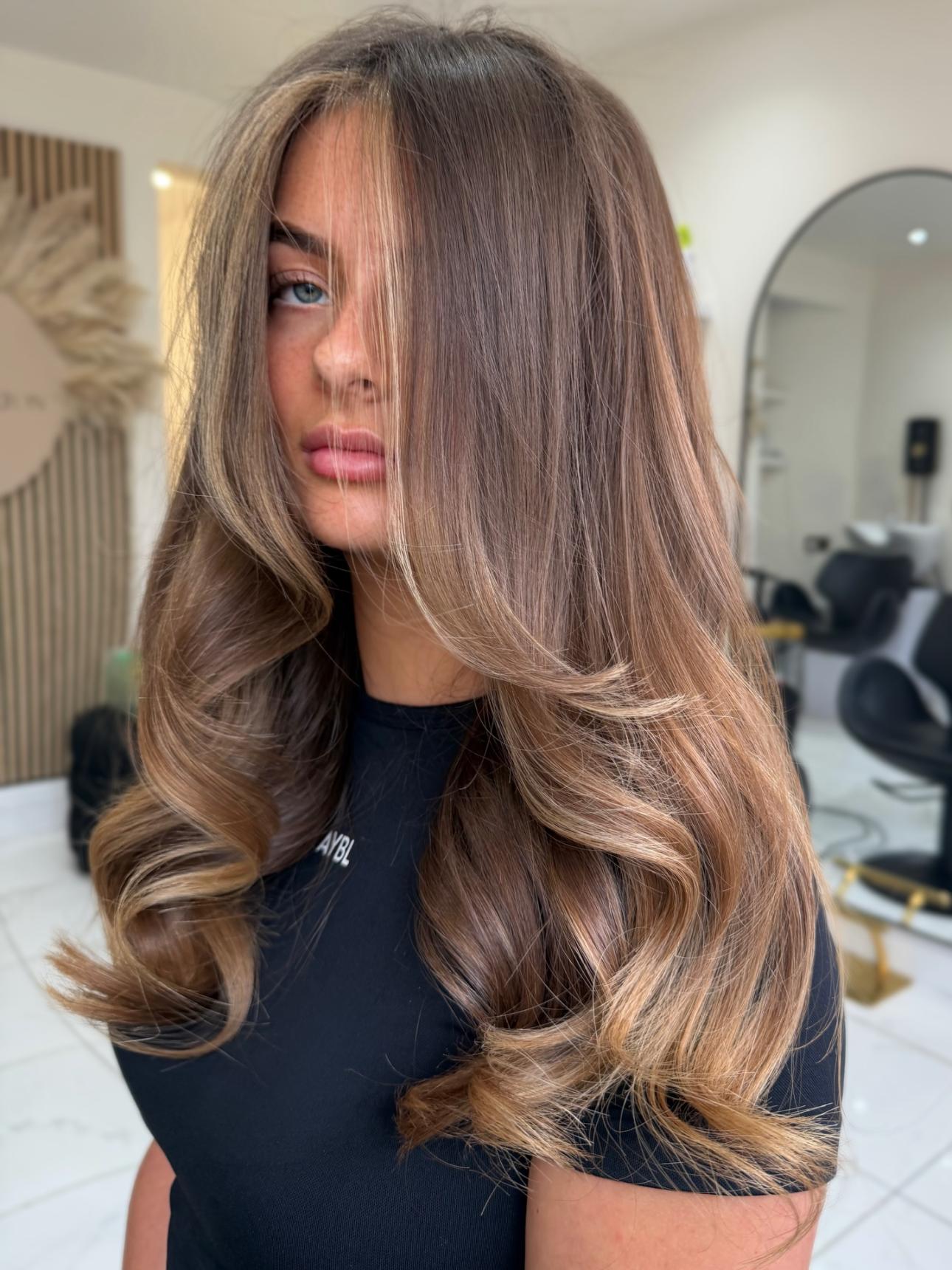   Brun CaramelΦωτογραφία/ Instagram: @hausofcharlton.salon 