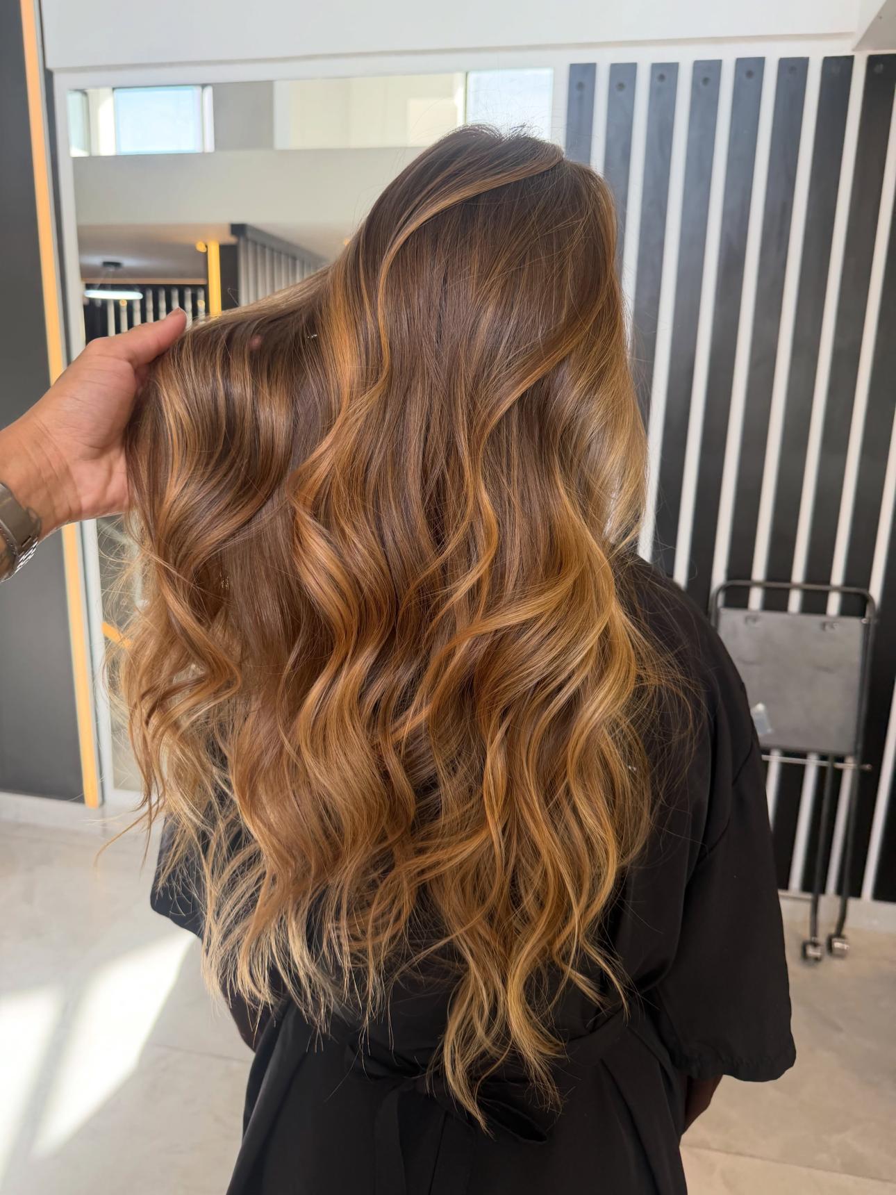 Golden Hour BlondeΦωτογραφία/ Instagram: @colorbruno