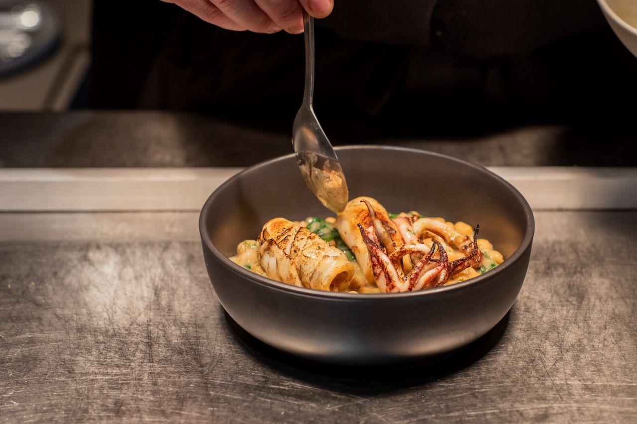 Από τα πιάτα του μενού