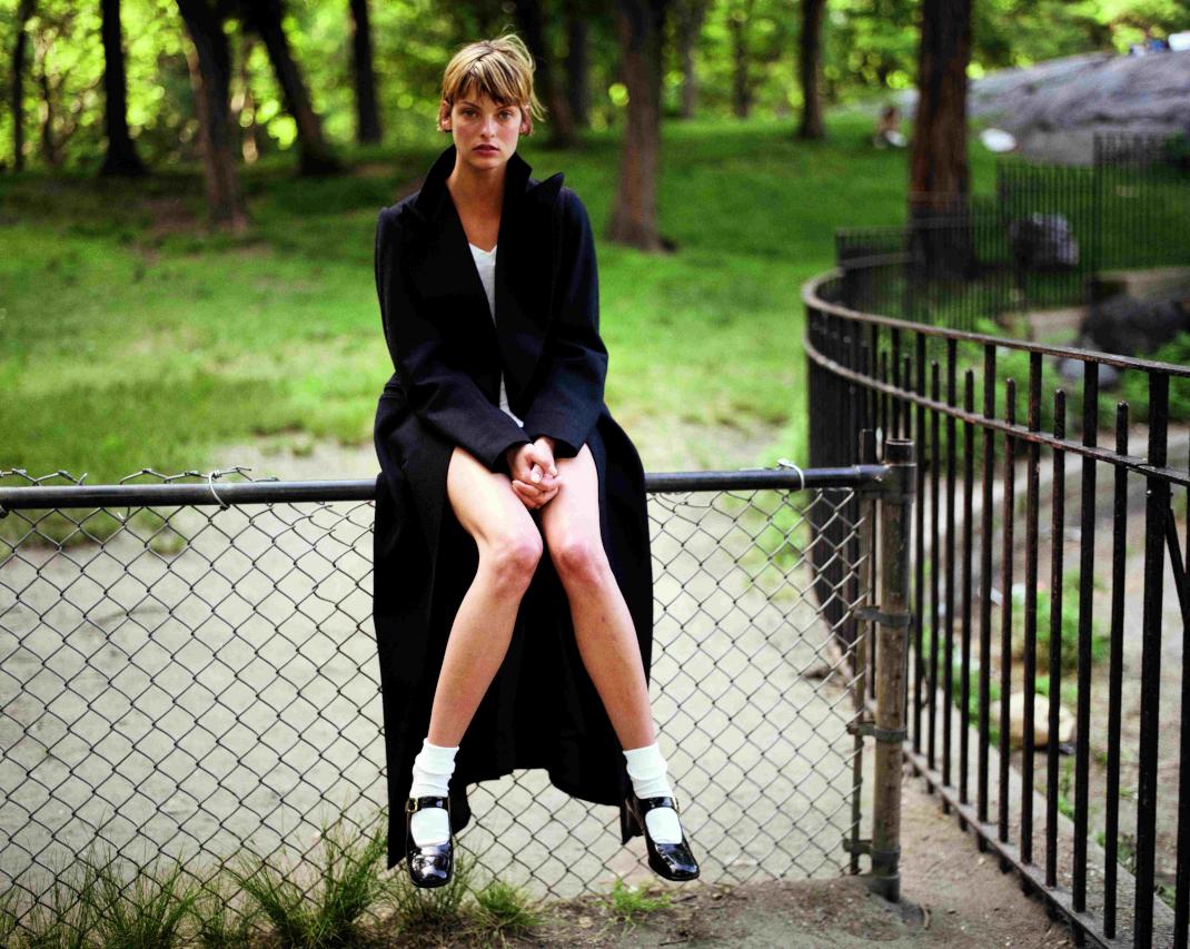 Juergen Teller, Linda Evangelista No. 3, Central Park, New York 1993 für Interview © Juergen Teller, All Rights Reserved