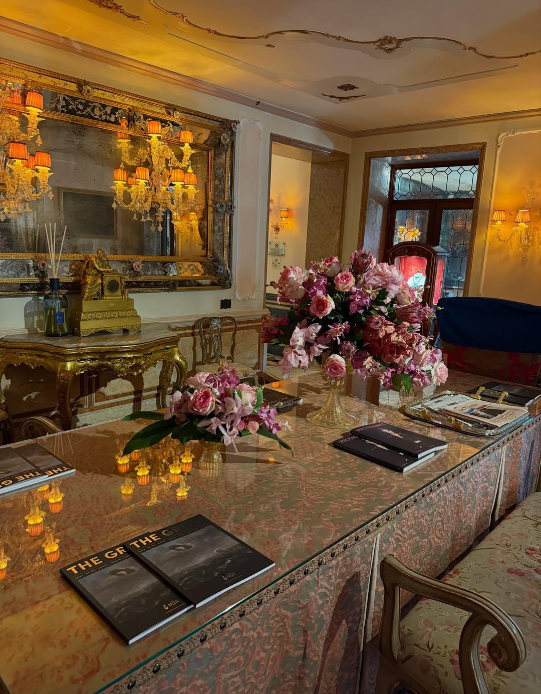 Φωτογραφία από το lobby του ξενοδοχείου/ @konstantinaspyropoulou