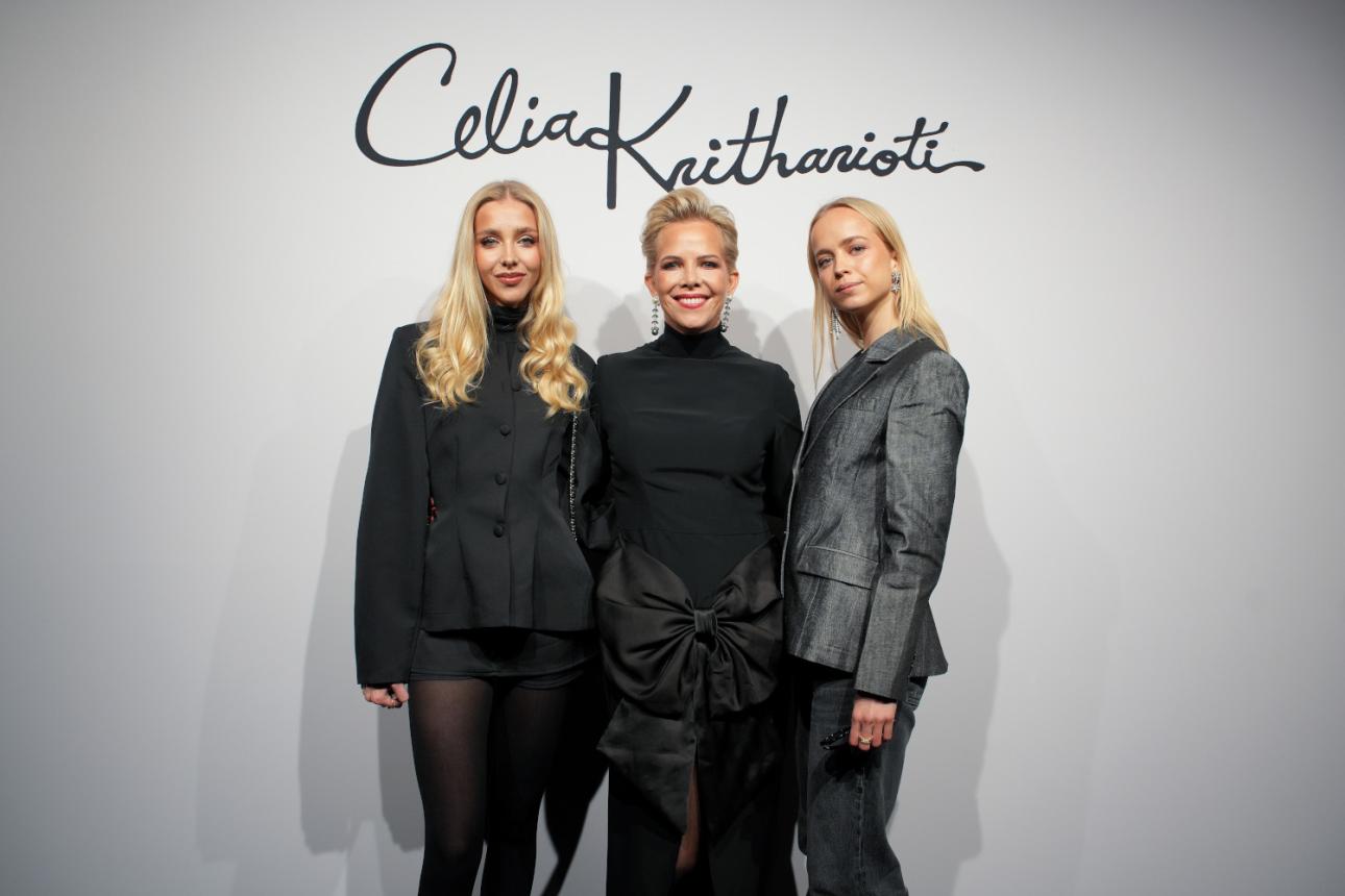  Οι Yasmine Meijer, Valerie Meiher και Maya Meijer στο show Celia Kritharioti Haute Couture SS26 στο Παρίσι. 