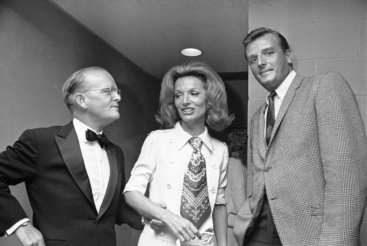 Από αριστερά: Τρούμαν Καποτέ, Λι Ραντζιβίλ και Τζακ Ντε Μέιβ/Φωτογραφία: AP Photo