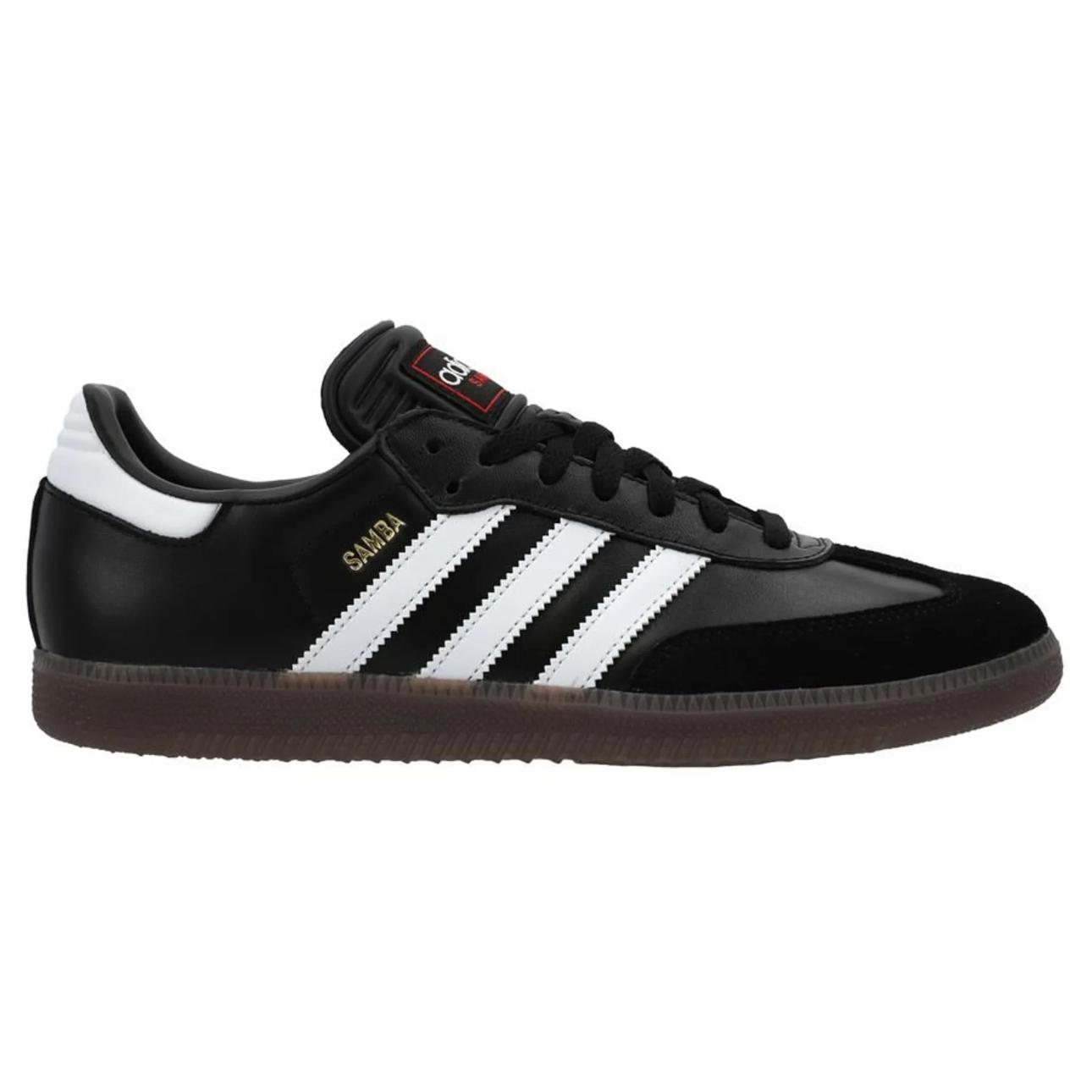 Τα adidas samba που προτιμά η Τζένιφερ Άνιστον/ Φωτογραφία: Adidas