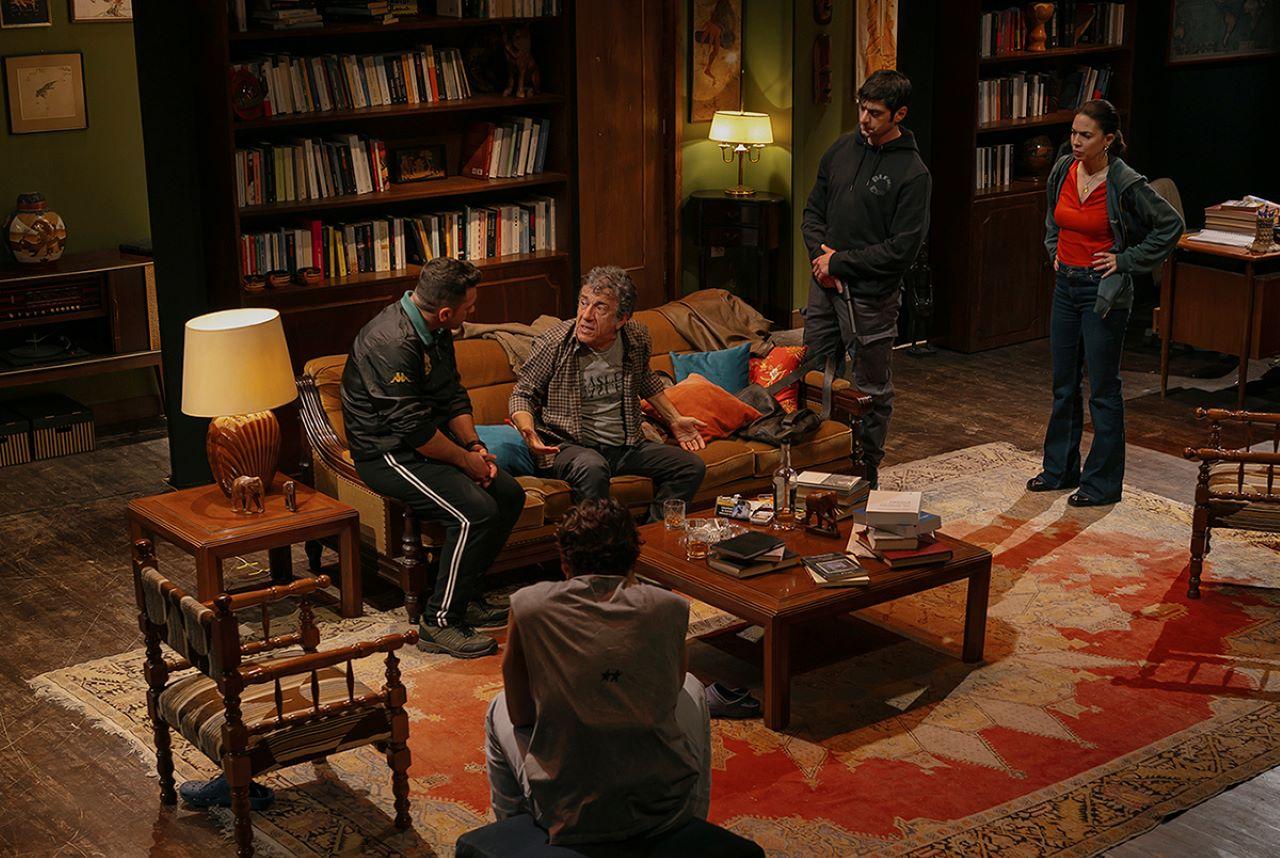 παραστάσεις που παίζονται Δευτέρα και Τρίτη 