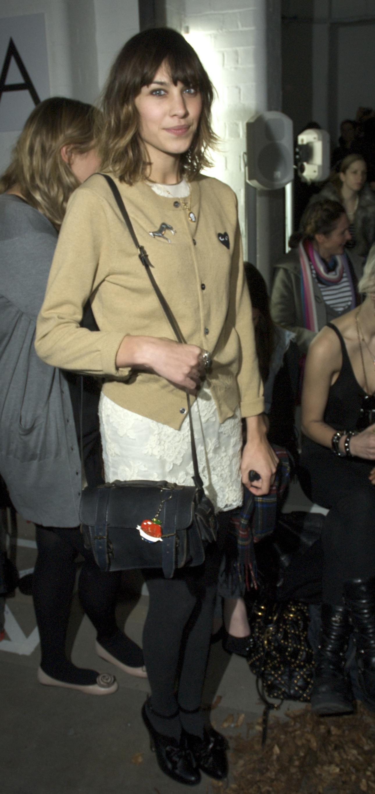 Η Αλέξα Τσανγκ παρευρίσκεται στην επίδειξη της Unique για τη συλλογή Φθινόπωρο/Χειμώνας 2010 κατά τη διάρκεια της Εβδομάδας Μόδας του Λονδίνου/Φωτογραφία: AP Images