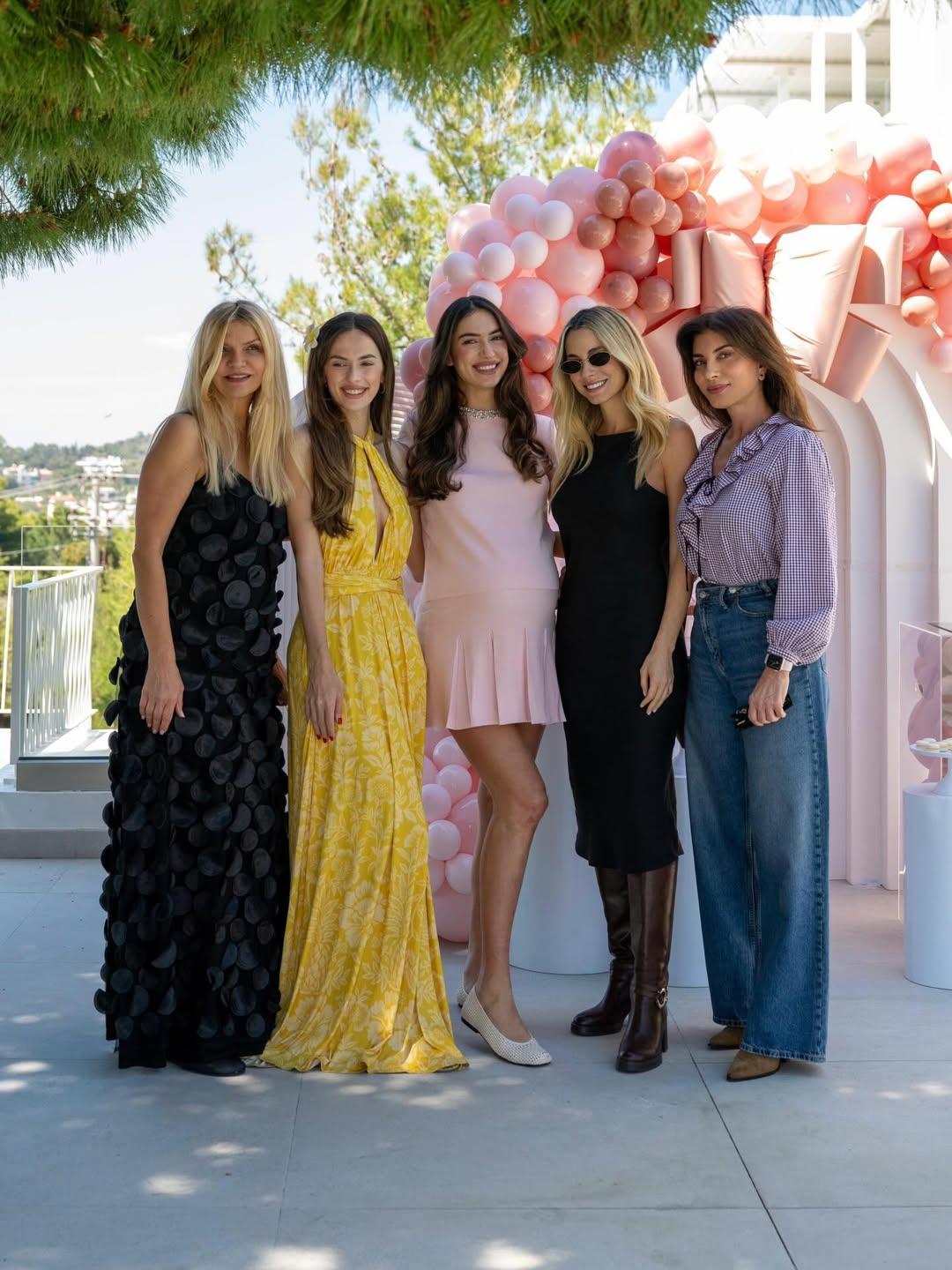 Νεβένα Πρέλεβιτς-Μαριάνοβιτς, Τέα και Άννα Πρέλεβτις, Δούκισσα και Ούρσουλα Νομικού/ @annaprelevic