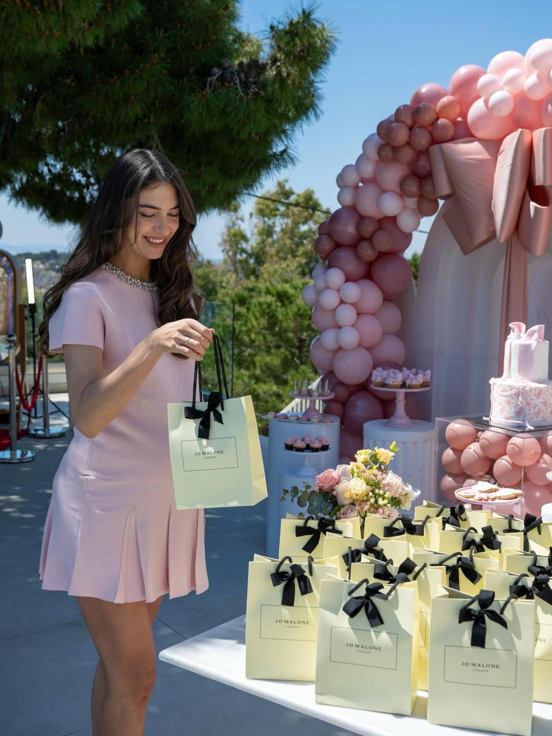 Άννα Πρέλεβιτς/ @annaprelevic