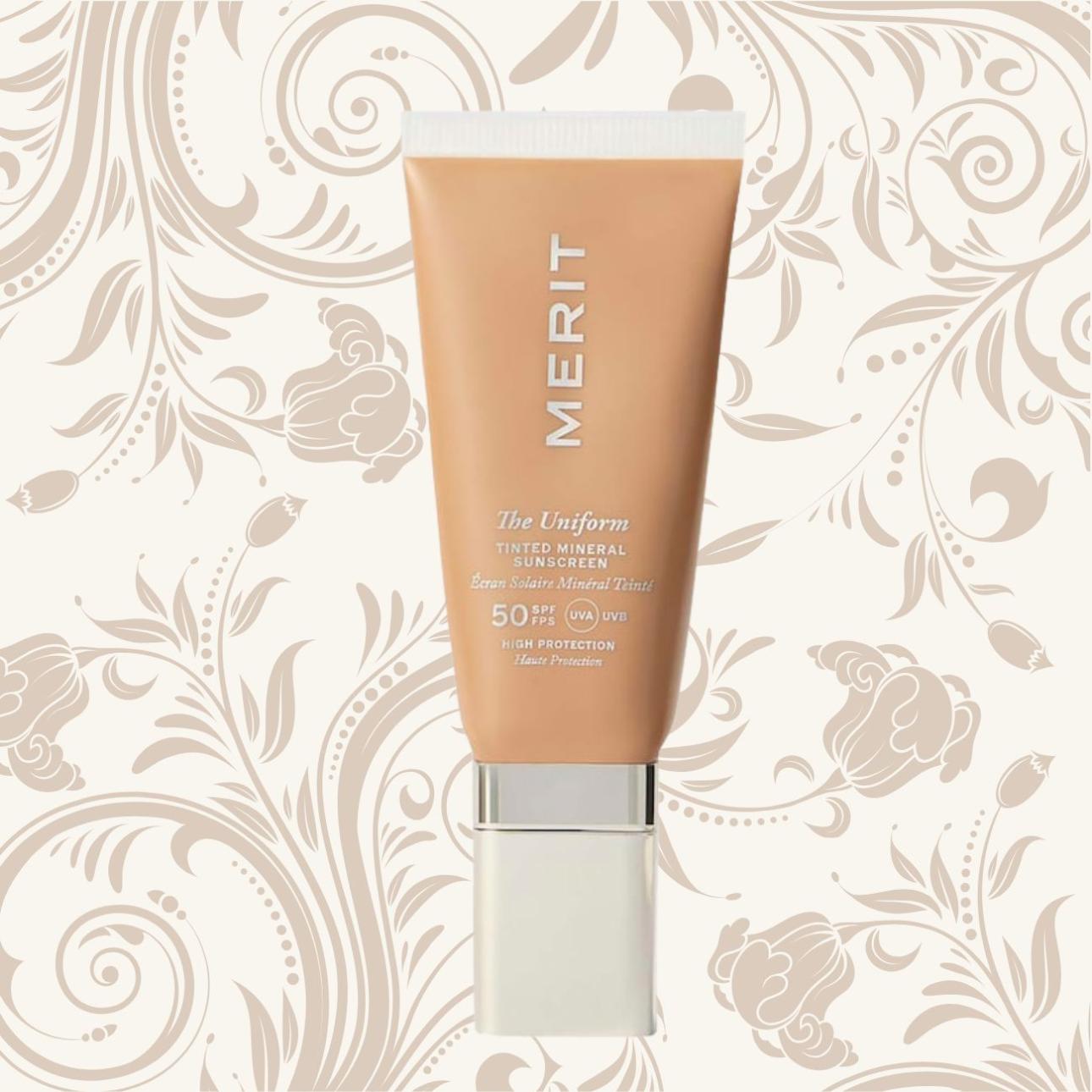  The Uniform Tinted Mineral Sunscreen Shade 18, Merit  Αντηλιακό με 100% mineral φίλτρο (15% zinc oxide) που προσφέρει ευρέος φάσματος προστασία SPF30 από UVA και UVB ακτινοβολία, σε σύνθεση με ορυκτές χρωστικές για ομοιόμορφη κάλυψη του τόνου της επιδερμίδας. Περιέχει ενυδατικούς και αντιοξειδωτικούς παράγοντες όπως γλυκερίνη και τοκοφερόλη, καθώς και μαλακτικούς παράγοντες φυτικής προέλευσης για άνετη, μη λιπαρή υφή. Η σύνθεση είναι χωρίς άρωμα, non-comedogenic και προσφέρει φυσικό soft-focus τελείωμα χωρίς λευκό φιλμ. 