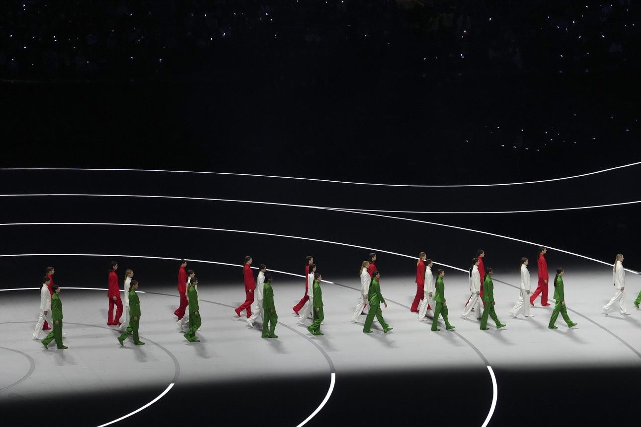 Μοντέλα με δημιουργίες Giorgio Armani/Φωτογραφία: GABRIELA BHASKAR / New York Times 