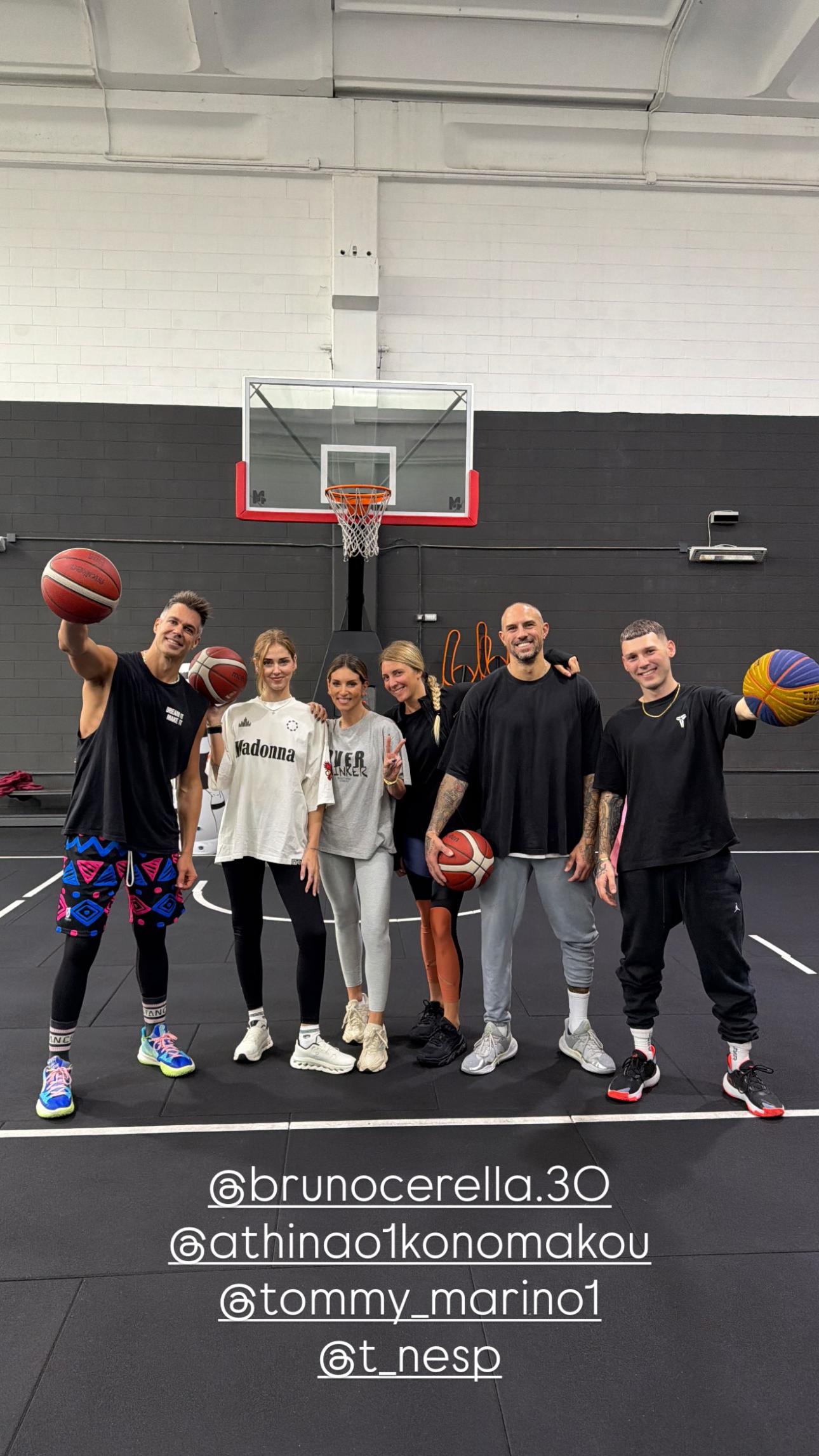 Η Κιάρα Φεράνι συνάντησε την Αθηνά Οικονομάκου και τον Μπρούνο Τσερέλα στο Μιλάνο/ @chiaraferragni