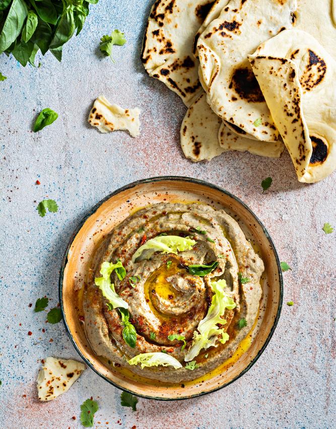 Μπαμπά γκανούς: spicy μελιτζανοσαλάτα με ταχίνι / Φωτογραφία: Shutterstock