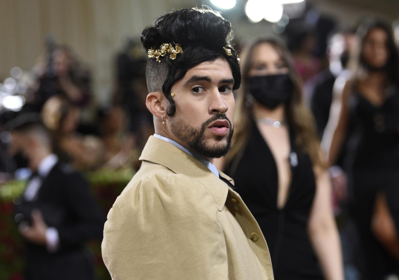  Ο Bad Bunny στο Met Gala, στο Μητροπολιτικό Μουσείο Τέχνης της Νέας Υόρκης, 2 Μαΐου 2022. Φωτογραφία: Evan Agostini/Invision/AP