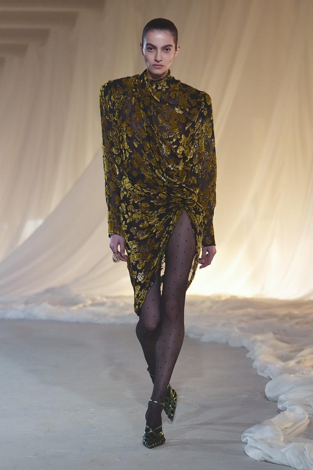 Balmain Fall / Winter 2026 / 2027