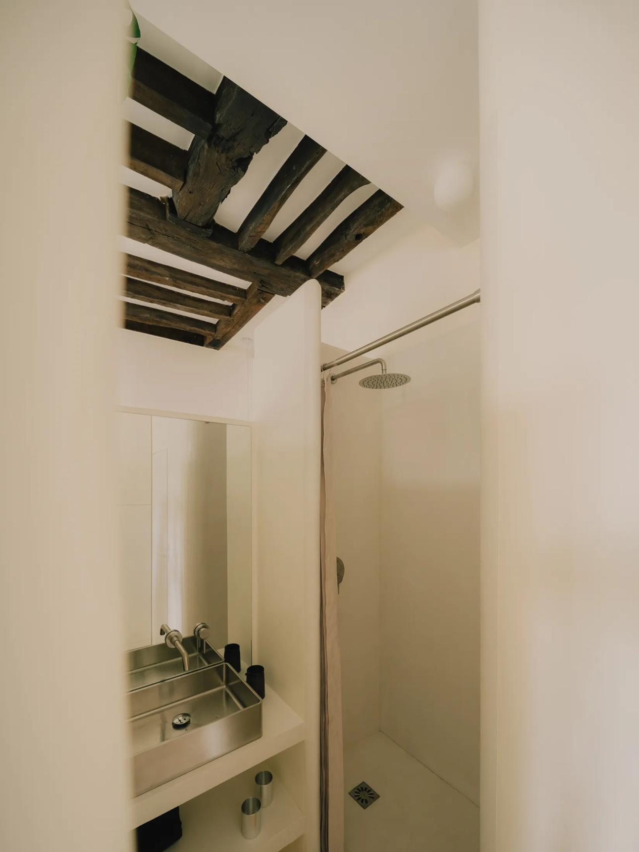 Άποψη του μπάνιου/ Φωτογραφία: Duny Architecture    